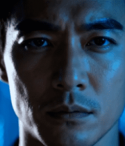 男子近景带科技背景画面12078#横屏 