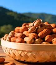 竹篮中盛放的新鲜花生2944#横屏 