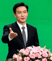 绿底前商务人士台前发言9117#横屏 