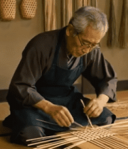 老人室内手工竹编场景8232#横屏 