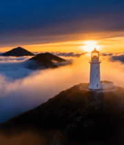 云海中灯塔日出景象7313#横屏 