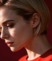 金发女子侧面特写334#横屏 