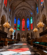 教堂内部装饰与彩色玻璃窗628#横屏 