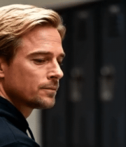 金发男子穿着连帽衫侧身8741#横屏 