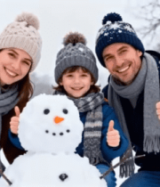 家庭雪地堆雪人合影1445#横屏 