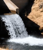 混凝土结构水流倾泻场景2408#横屏 