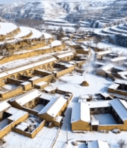 黄土高原雪后村庄俯瞰景象12363#横屏 
