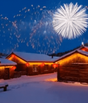 雪夜木屋上空绽放的烟花1733#横屏 