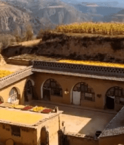 黄土高原农村窑洞晾晒场景5736#横屏 