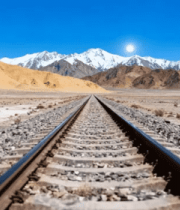 雪山下的铁路荒漠景观7203#横屏 