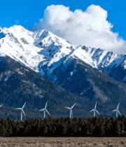 雪山下的风力发电机组()13123#横屏 