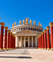 	 红柱环绕的建筑物全景11732#横屏 