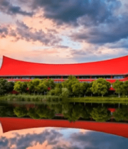 红色建筑湖畔晚霞全景5894#横屏 