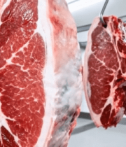 悬挂的新鲜生牛肉素材14402#横屏 