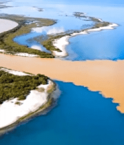 河流入海口自然风光航拍843#横屏 