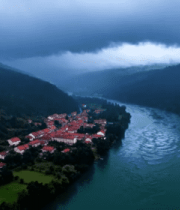 河谷小镇自然风光俯瞰1411#横屏 