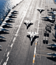 	 航母甲板停放多架战斗机750#横屏 