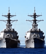 海上两艘军舰并行画面12451#横屏 