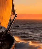 海上帆船日落航行景象8312#横屏 
