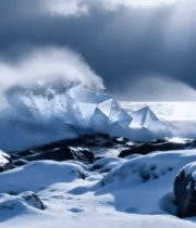 海浪拍打覆雪礁石景观13387#横屏 