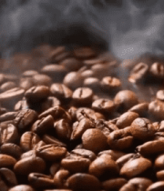 锅中翻炒咖啡豆特写2096#横屏 