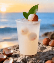 海边岩石上的荔枝饮品(1)9345#横屏 