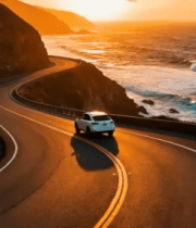 海边公路行驶的汽车(1)13385#横屏 