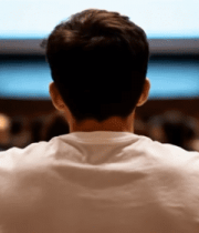 观众在礼堂聆听讲座2690#横屏 