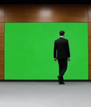西装男子走向绿幕背景14906#横屏 