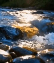 溪流中波光粼粼的流水与石头3977#横屏 