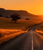 夕阳下田野间的公路风景2552#横屏 