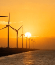 夕阳下海边风力发电机组7710#横屏 