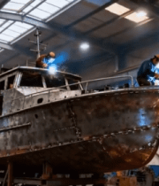 工厂工人焊接船只素材5924#横屏 