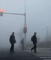 雾霾天气行人过马路场景10469#横屏 