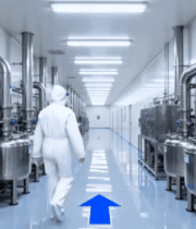 	 工厂工人行走于生产设备间10614#横屏 