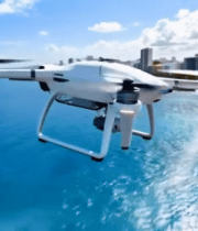 无人机飞越海滨城市上空13026#横屏 