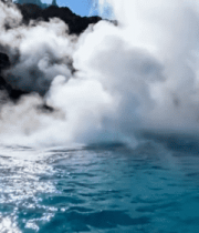 温泉热气升腾的自然景观9982#横屏 