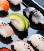 托盘上的多样寿司美食9326#横屏 