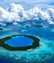 俯瞰海洋中的岛屿景观1913#横屏 