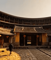 福建土楼内人物行走素材1888#横屏 