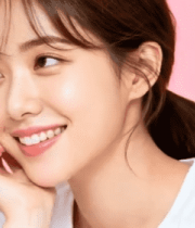 粉色背景微笑女子特写422#横屏 