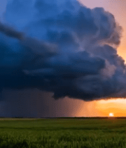 田野上空夕阳与乌云景观4829#横屏 