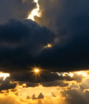 天空中云层与透射的阳光2602#横屏 