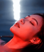 水中躺卧的女性素材2182#横屏 