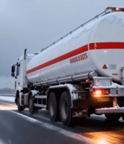 冬季公路油罐车行驶画面7627#横屏 