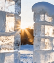 	 冬日阳光下的冰雕景观2297#横屏 