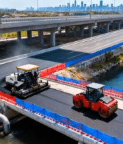 道路施工现场压路机作业5083#横屏 