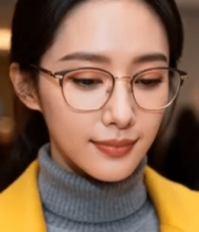 戴眼镜微笑的女性近景5612#横屏 