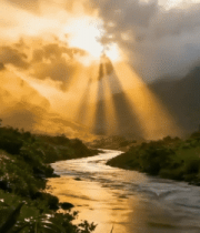 山间溪流阳光穿透云雾景象132#横屏 