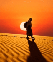沙漠徒步者日落剪影14273#横屏 